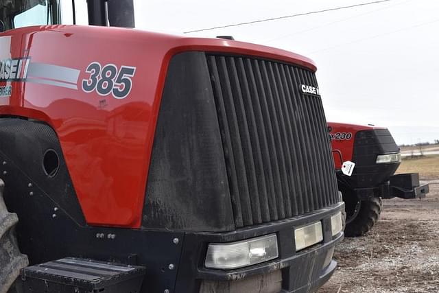 Image of Case IH Steiger 385 equipment image 4