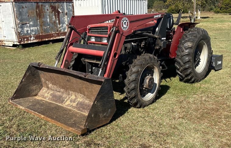 Case IH 385 Equipment Image0