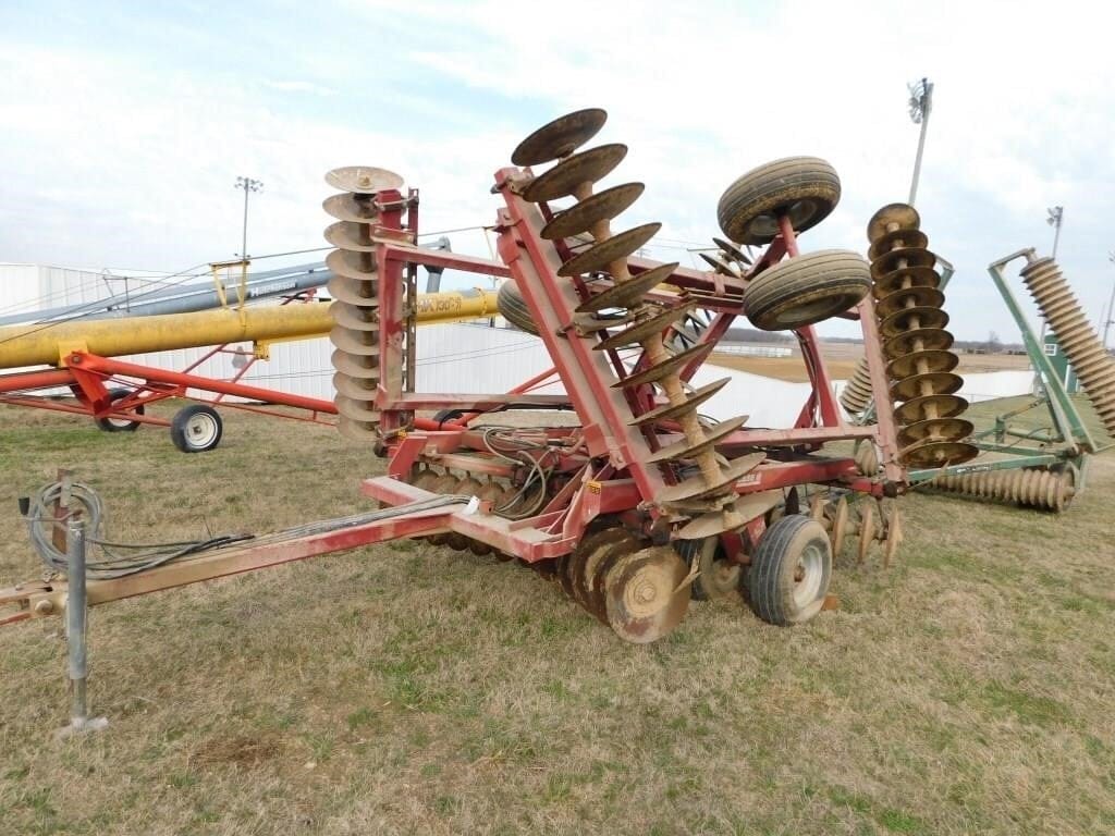 Case IH 3900 Equipment Image0