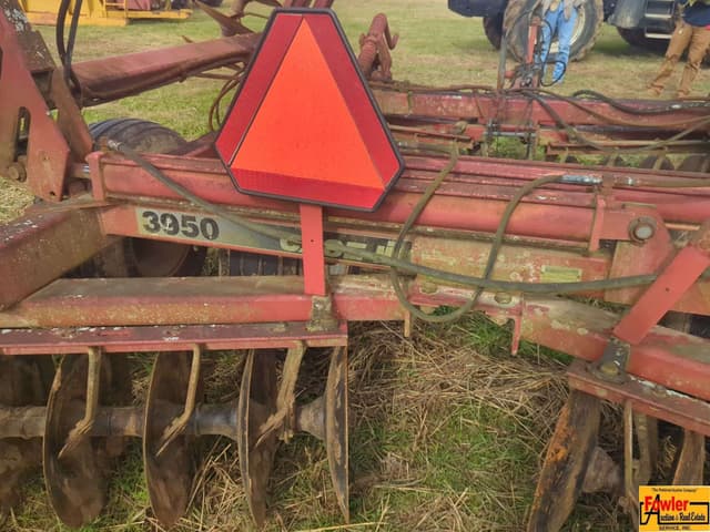 Image of Case IH 3950 equipment image 2