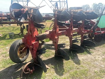 Main image International Harvester 155