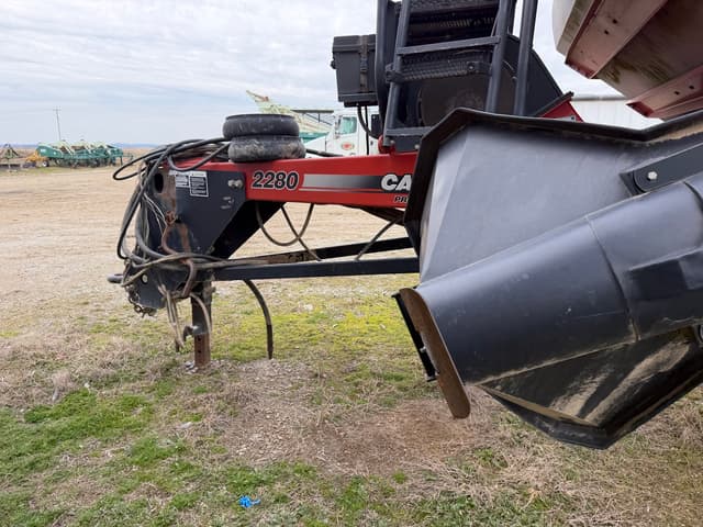 Image of Case IH 2280 equipment image 4