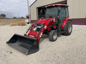 Case IH Farmall 40C Image
