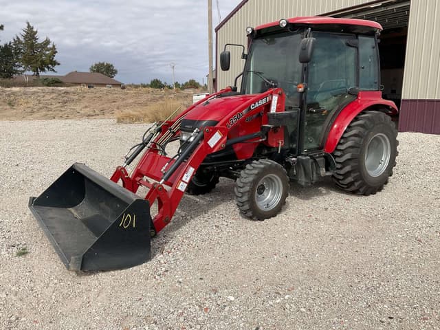 Image of Case IH Farmall 40C equipment image 2