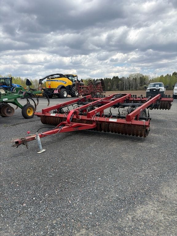 Case IH 415 Equipment Image0