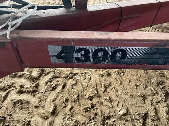 Image of Case IH 4300 equipment image 2