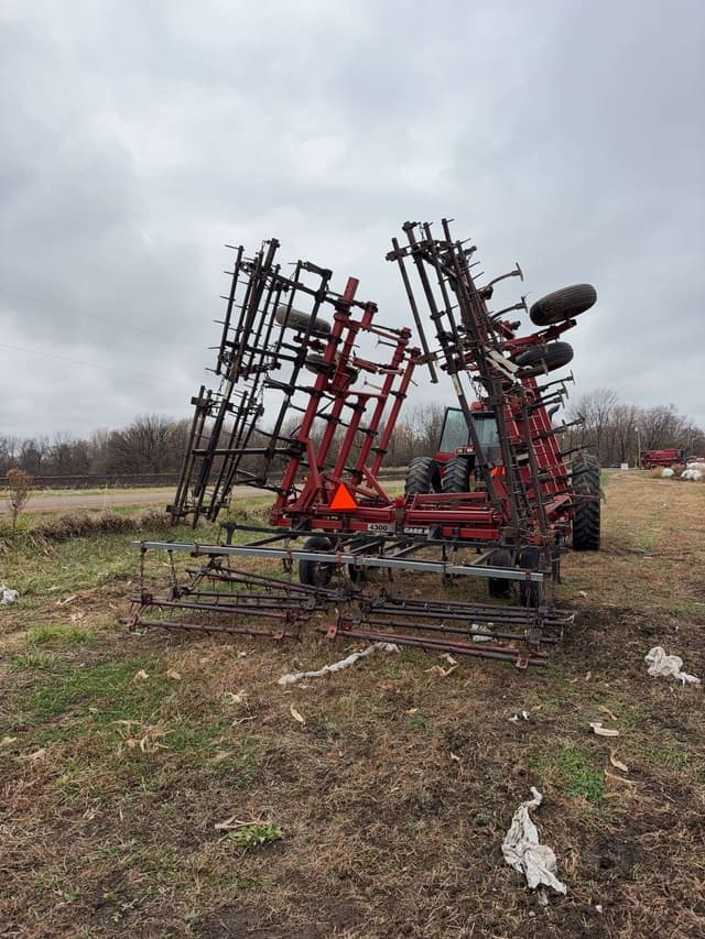Image of Case IH 4300 equipment image 3