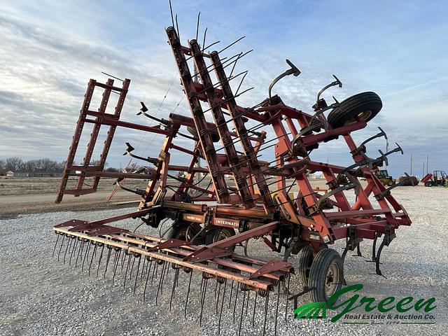 Image of Case IH 4300 equipment image 4