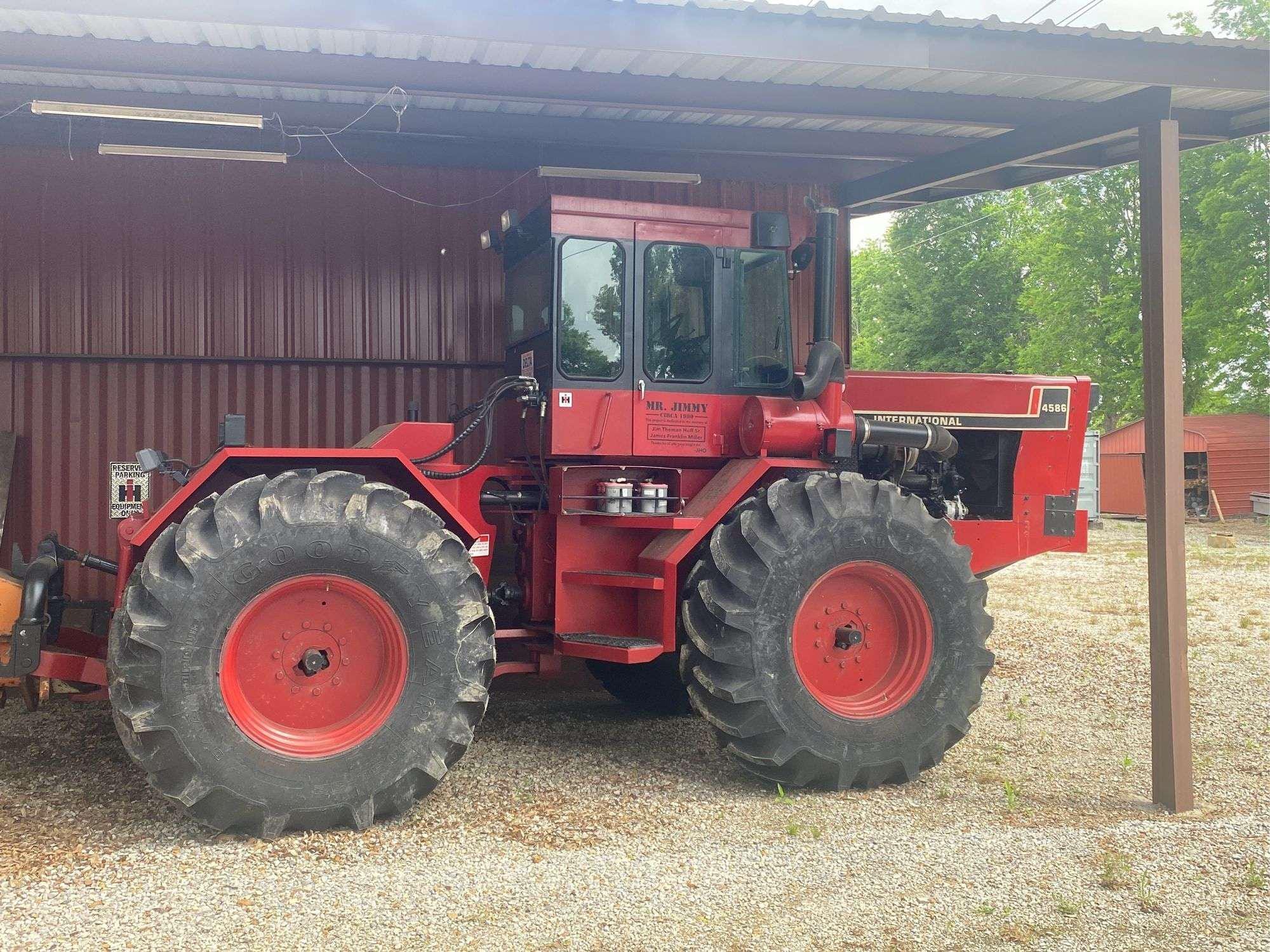 Main image International Harvester 4586