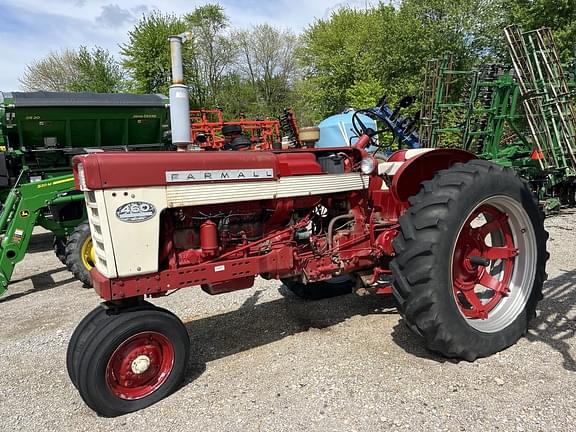 Image of Farmall 460 Primary image