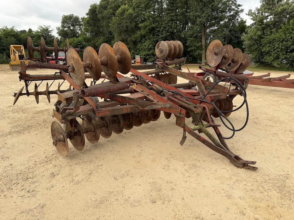 Case IH 470 Equipment Image0