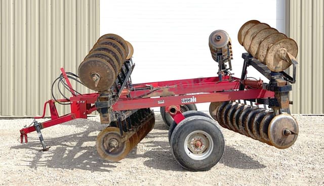 Image of Case IH 475 equipment image 3