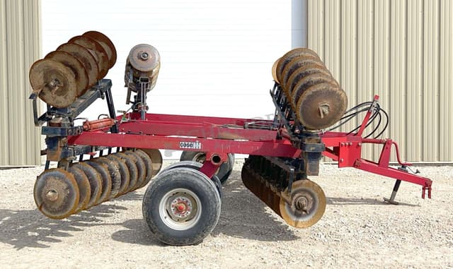 Image of Case IH 475 equipment image 2