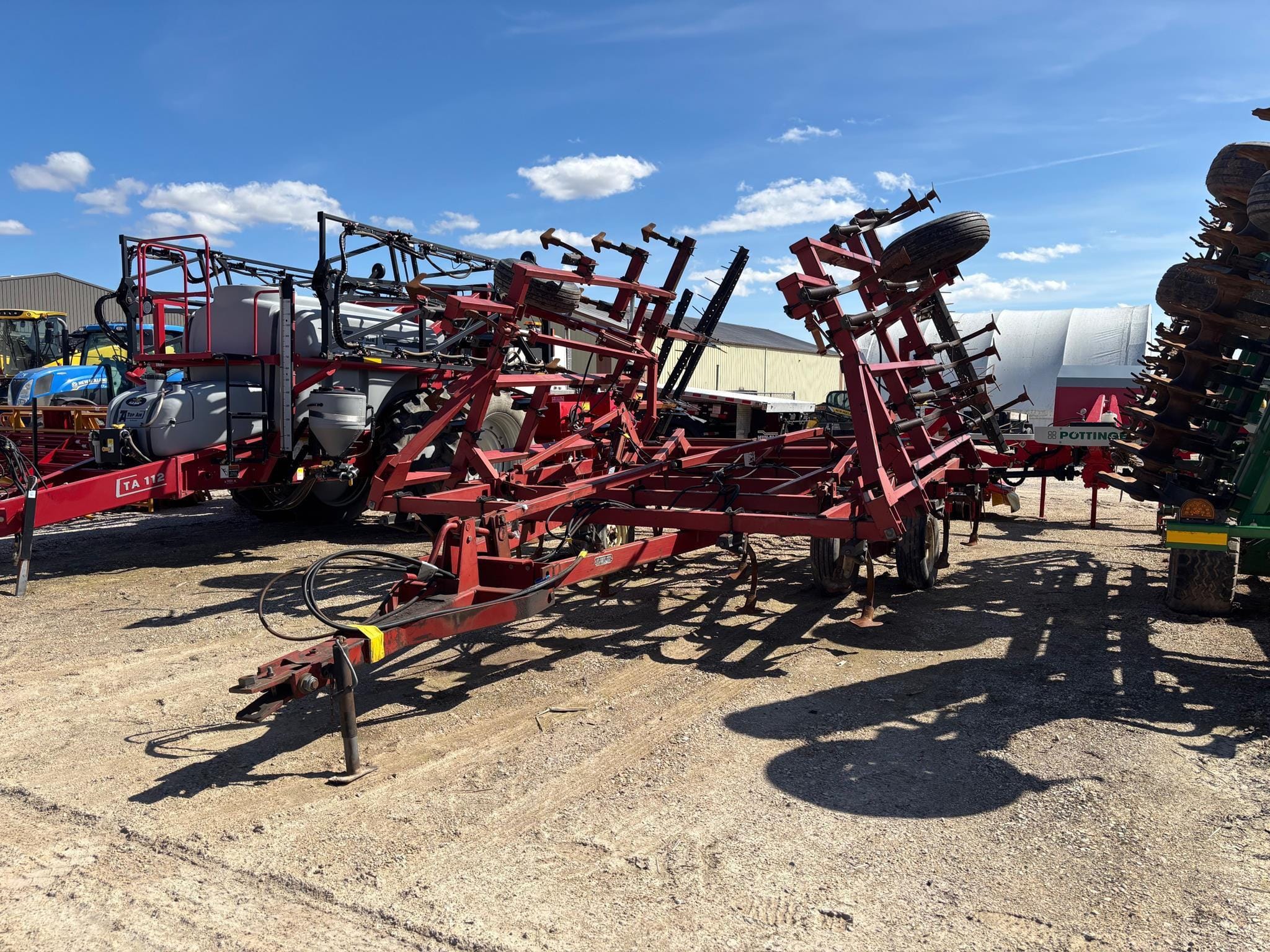 Case IH 4800 Equipment Image0