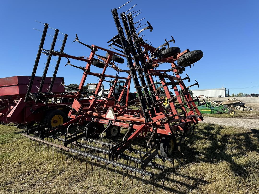 Image of Case IH 4800 Image 1