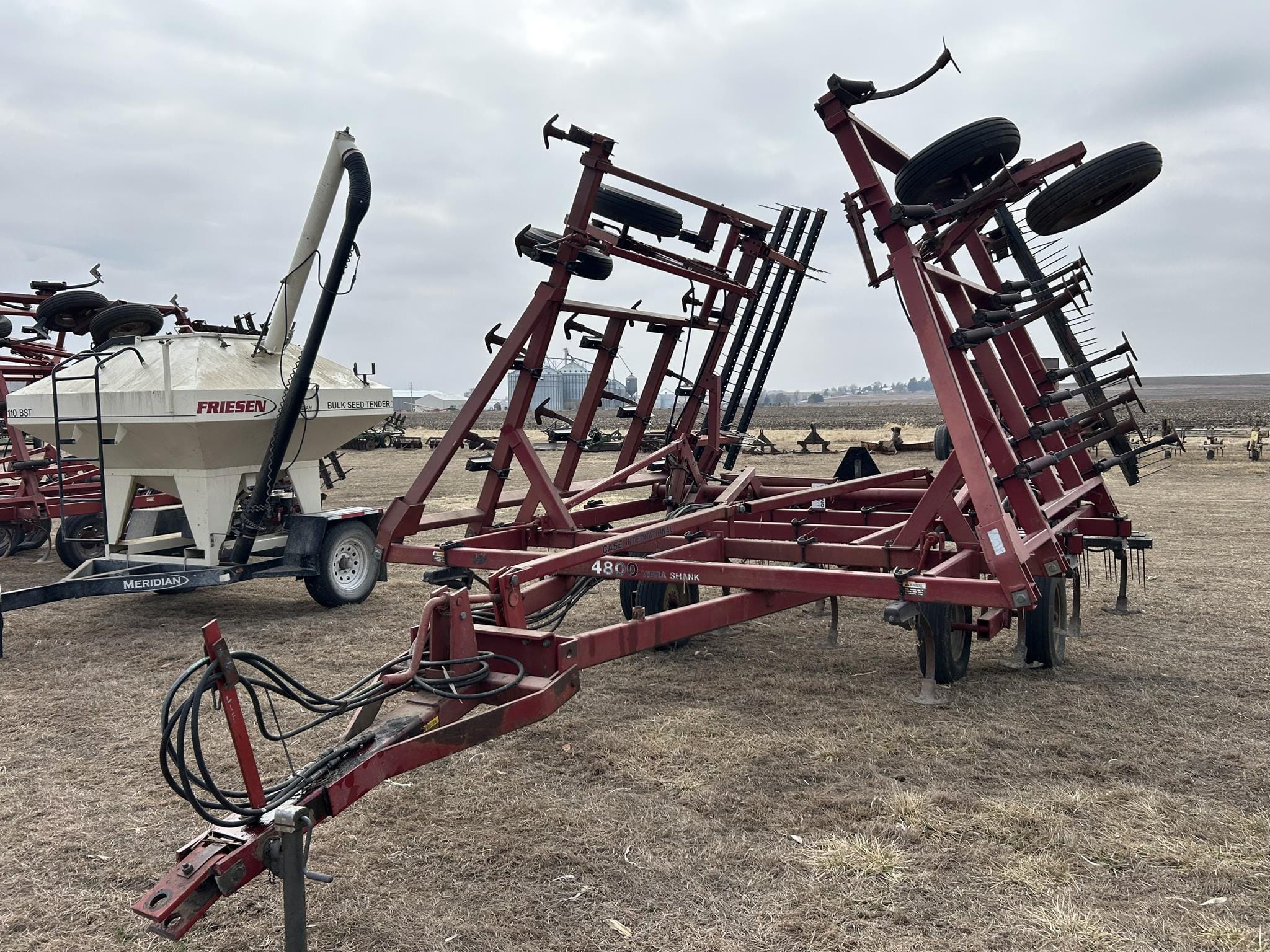 Case IH 4800 Equipment Image0