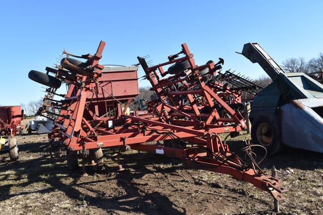 Image of Case 4800 equipment image 2