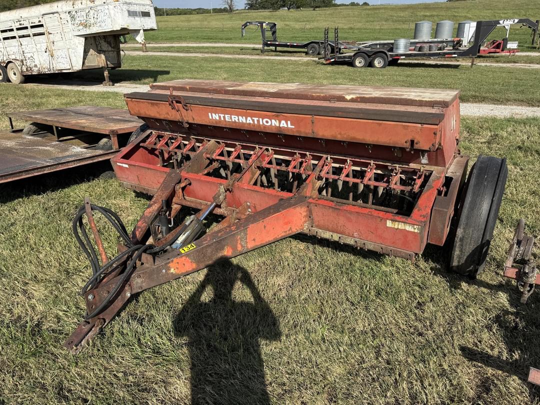 Image of International Harvester 510 Image 0