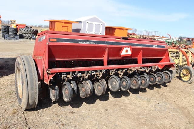 Image of Case IH 5100 equipment image 2