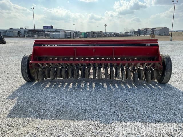 Image of Case IH 5100 equipment image 2