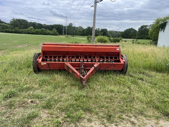 Case IH 5100 Equipment Image0