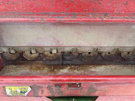 Image of Case IH 5100 equipment image 4