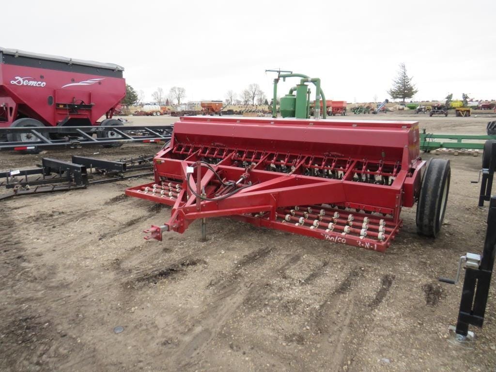 Case IH 5100 Equipment Image0