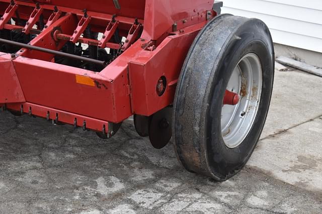 Image of Case IH 5100 equipment image 3