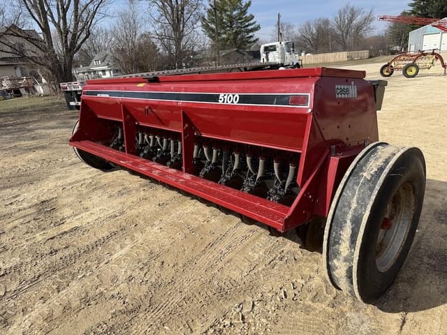 Image of Case IH 5100 equipment image 4