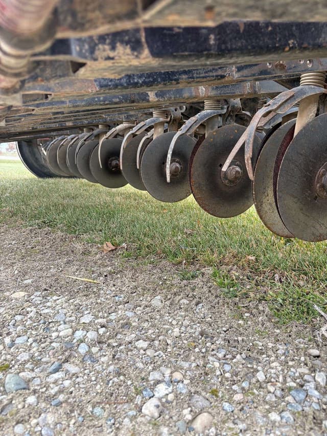 Image of Case IH 5100 equipment image 4