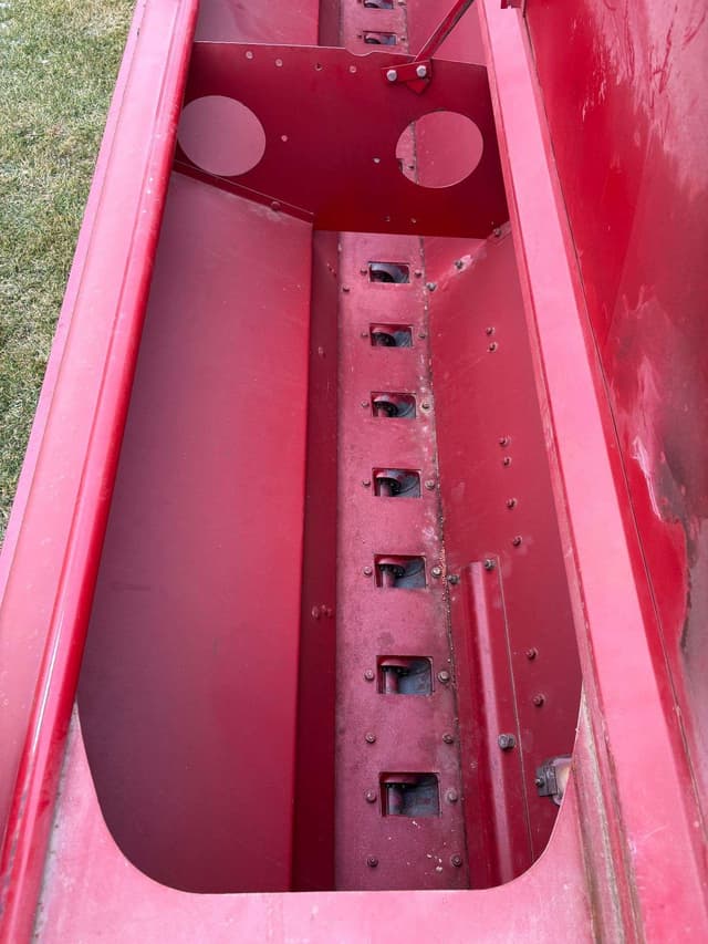 Image of Case IH 5100 equipment image 1