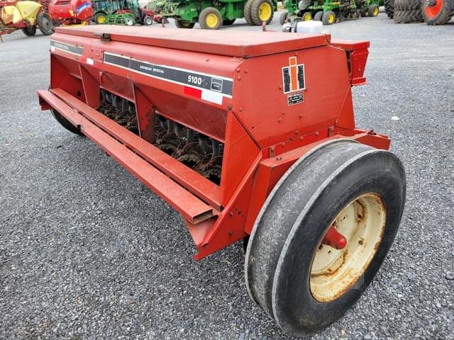 Image of Case IH 5100 equipment image 3