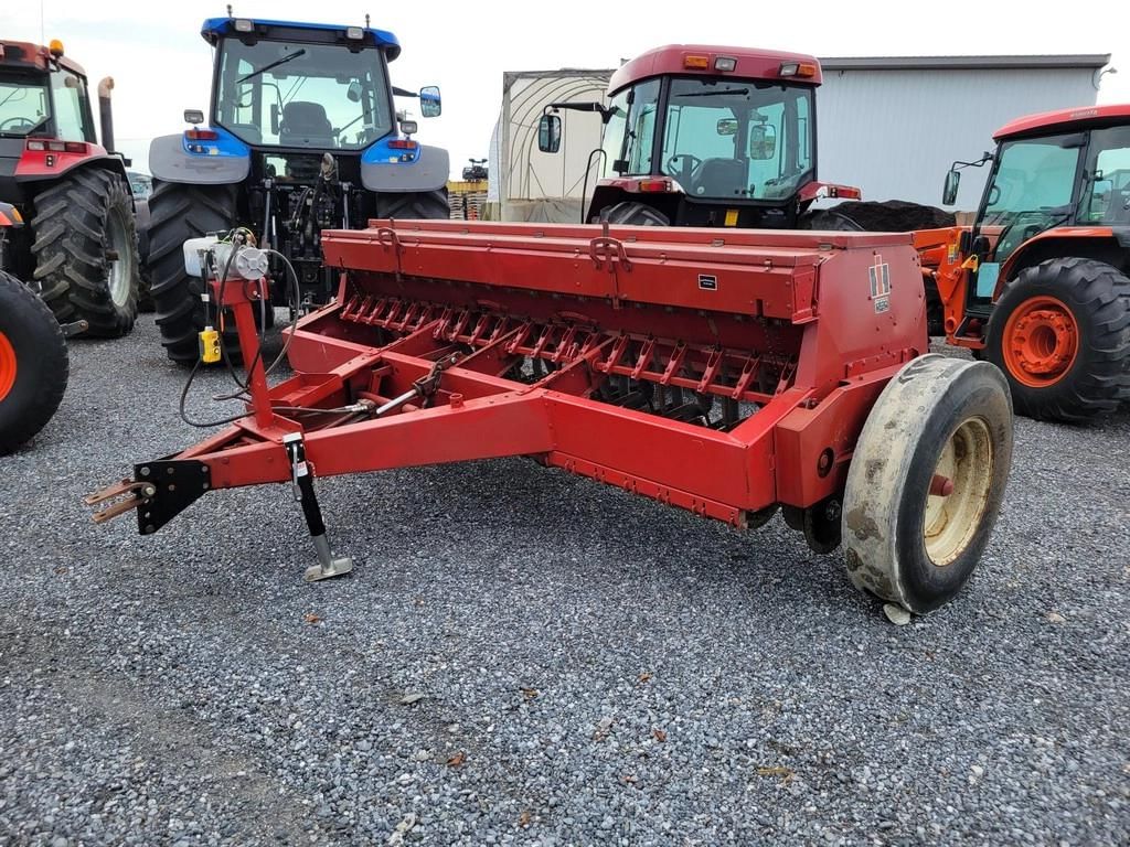 Case IH 5100 Equipment Image0