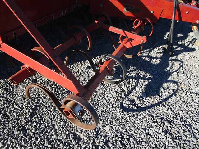 Image of Case IH 5100 equipment image 4