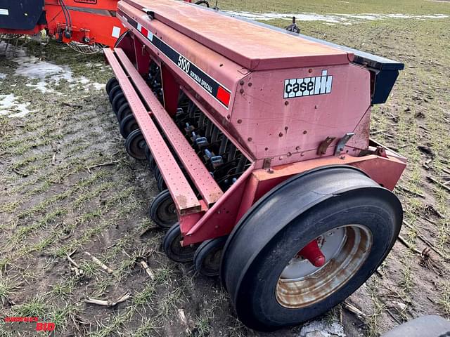 Image of Case IH 5100 equipment image 4