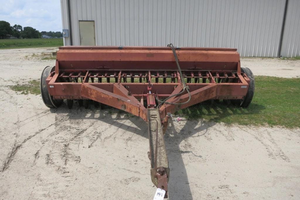 Case IH 5100 Equipment Image0