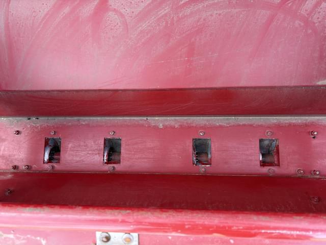 Image of Case IH 5200 equipment image 4