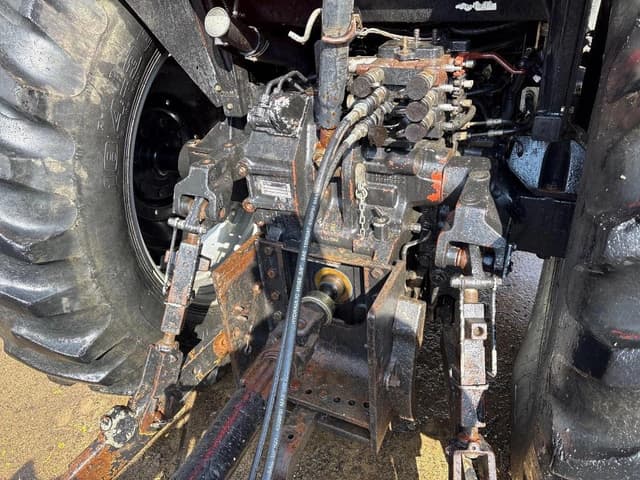 Image of Case IH 5220 equipment image 3