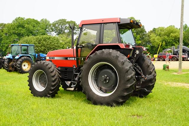 Image of Case IH 5240 equipment image 4