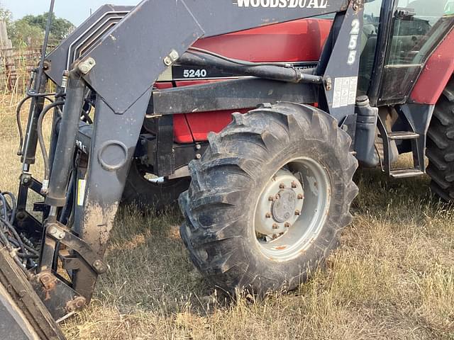 Image of Case IH 5240 equipment image 2