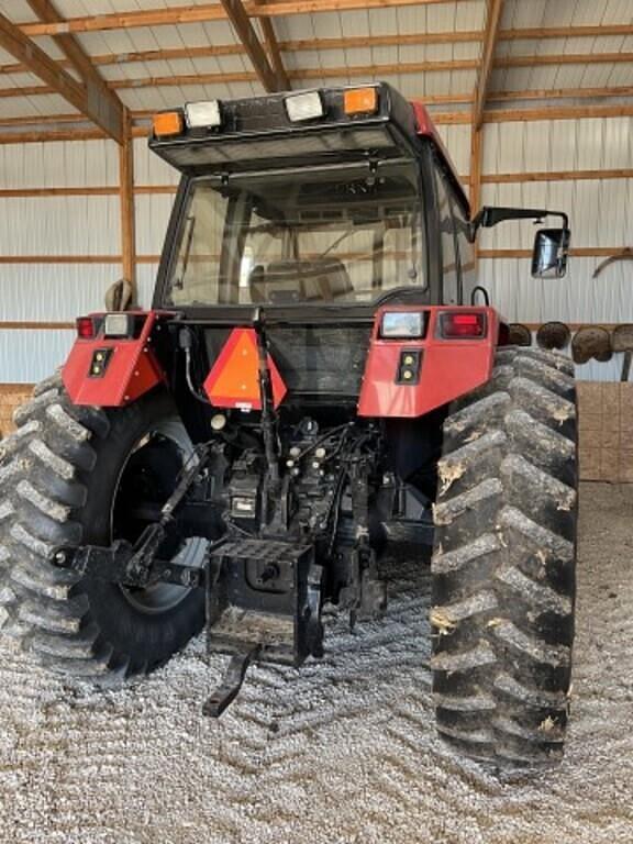 Image of Case IH 5240 equipment image 2