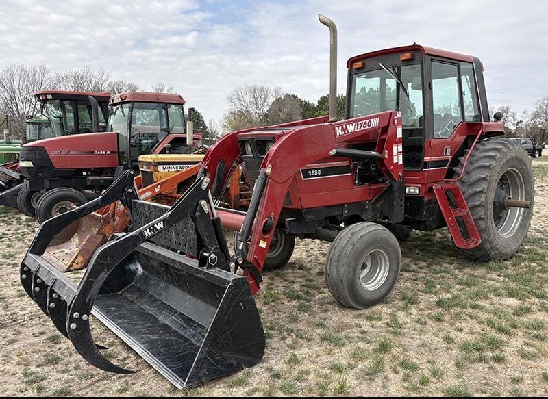 International Harvester 5288 Equipment Image0