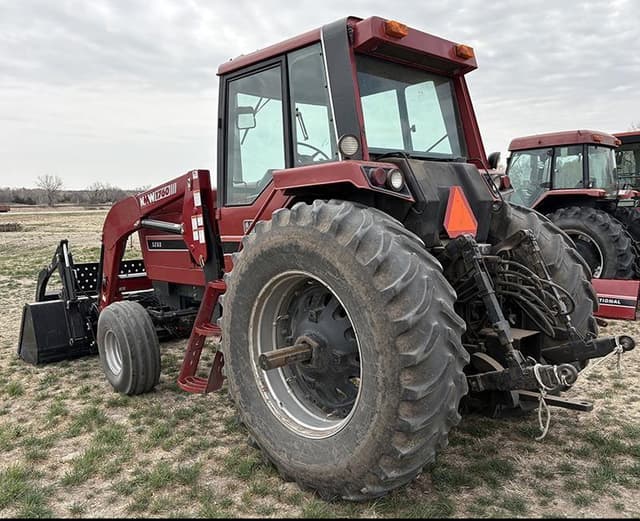 Image of International Harvester 5288 equipment image 2