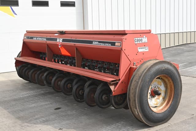 Image of Case IH 5300 equipment image 2