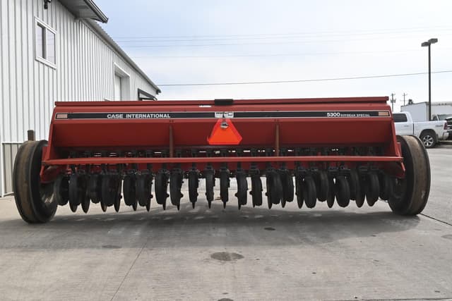 Image of Case IH 5300 equipment image 3