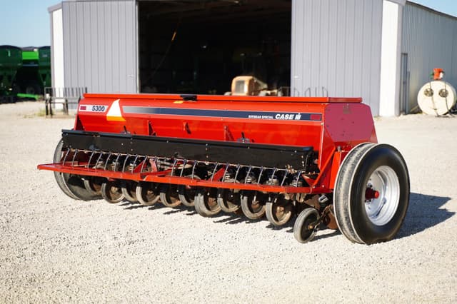 Image of Case IH 5300 equipment image 4