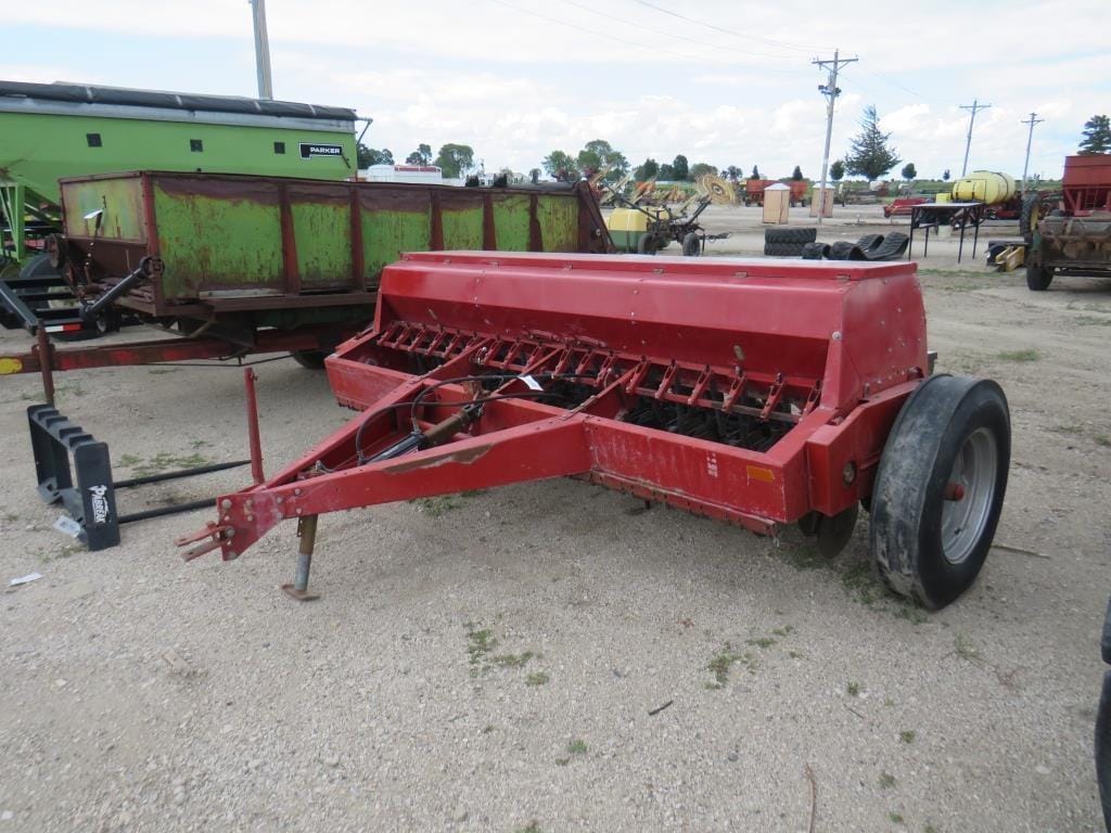 Case IH 5300 Equipment Image0