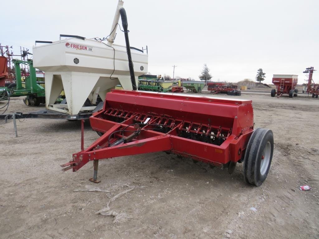 Case IH 5300 Equipment Image0