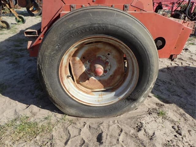 Image of Case IH 5300 equipment image 4
