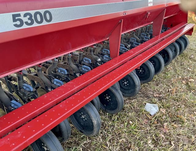 Image of Case IH 5300 equipment image 4